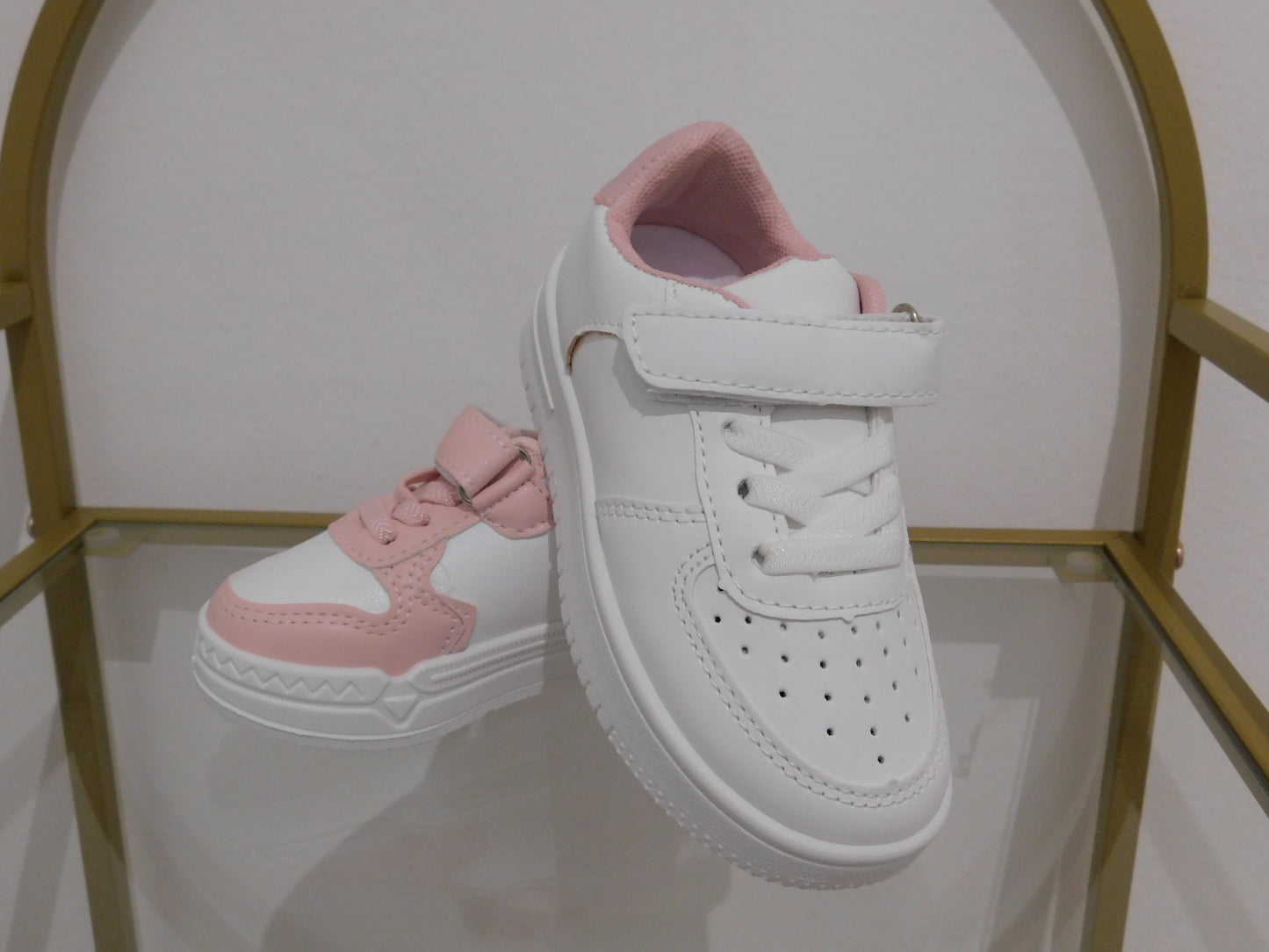 Scarpe da ginnastica bianche e rosa